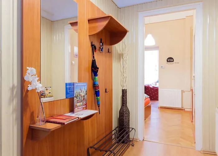 The Tailors' Budapeşte