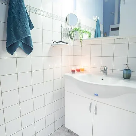 The Tailors' * Budapeşte